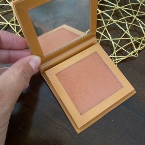 New “Honeypot” KKW Blush
